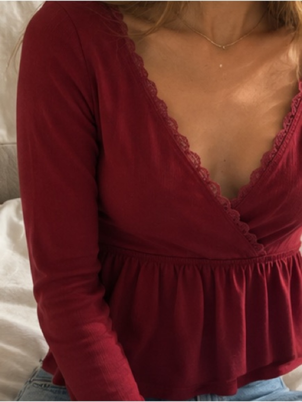 Women's Long-Sleeve V-Neck Peplum Top in Burgundy - Picture 4 of 5